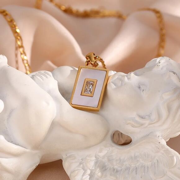 White Shell Vintage Rectangle Acrylic Zircon Pendant Necklace 18K Gold Plated - Picture 4 of 8